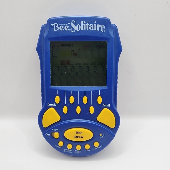 Bee Solitaire Illuminated Handheld Electronic Game 2004 Techno Source - Picture 2 of 3